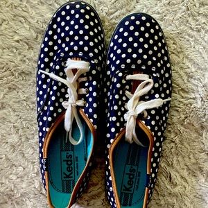Polka dot keds